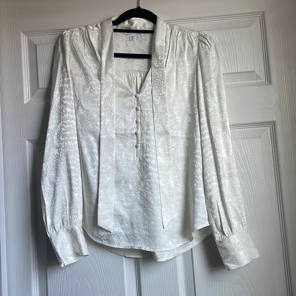 NWOT Express satin tie neck top, XSP